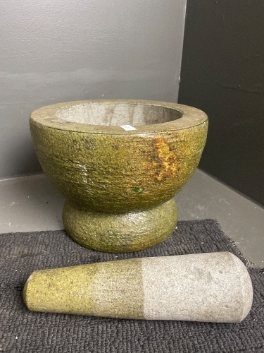 Large mortar and pestle 240mm diameter