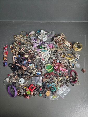 Large Mixed lot of Fashion Jewellery