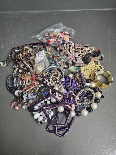 Large Bag of Mixed Fashion Jewellery