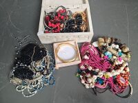 Mixed Selection of Fashion & Costume Jewellery