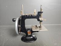 Antique Peter Pan Miniature Sewing Machine - 2