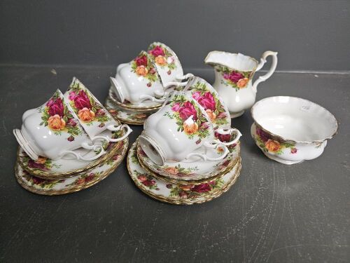 English Royal Albert Old Country Roses 20 Piece Tea Set C. 1950