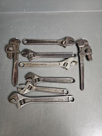 6 Shifting Spanners & 2 Wrenches