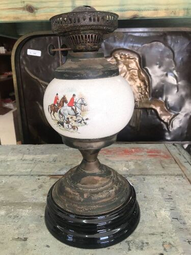 Kerosene Parlour Lamp with Hunting Scene