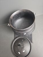 Cast Iron Camp Oven - 2