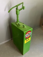 Wakefield Castrol Early Hi-Boy with Correct Wakefield Pump