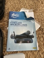 Huxley twin pack cordless microphones  - 2