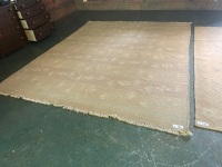 Large floor rug 3.10m x 2.55m