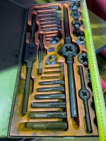 Heavy duty P&N Australia tap and die set - 2