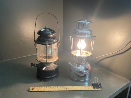 Vintage Aladdin Lantern & Light Brand Vintage Lantern with Power to Globe (working)