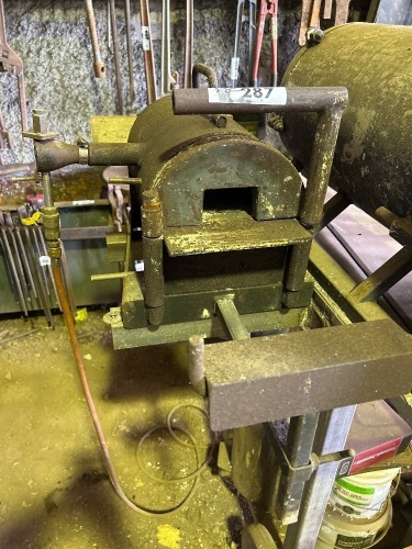 Single burner gas forge 