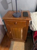 2x bedside cabinets