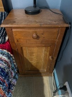 2x bedside cabinets - 2