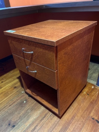 Office storage drawers on castors 