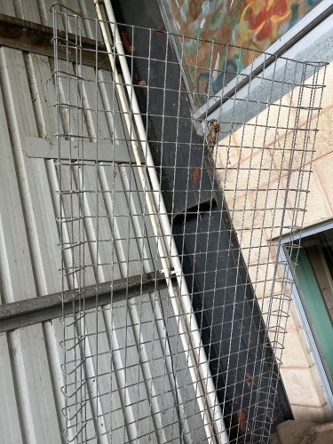 Mesh fence panel