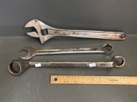 Large Sidcrome Wrench (18in) with 2 Large Wrenches - 3