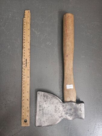 Vaughan USA Broad Hatchet, 160mm long with 112mm edge