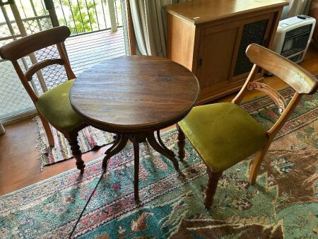 Vintage round table and 2 chairs