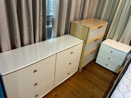 3 assorted chest of drawers