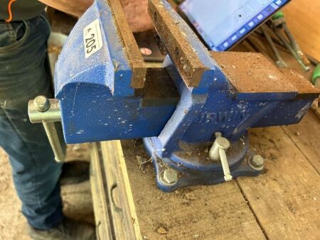 Irwin 6in bench vise