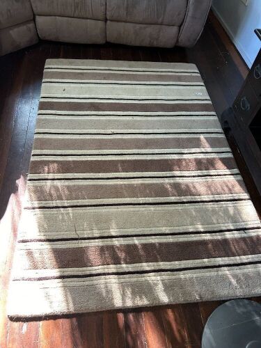 Brown/bone floor rug - 1.8 x 1.2m