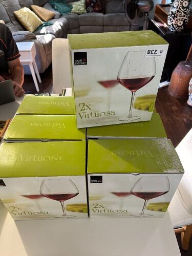 7 boxes of red wine glasses - 2 glasses per box