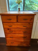 Pine chest of drawers