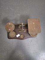 Young Atom Brass Scales with weights - 3