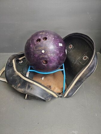 Columbia 300 Ailie Bowling Ball on Stand with bag