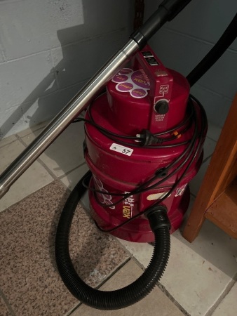 Petvax vacuum cleaner