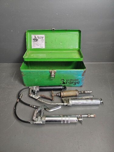 4 Grease Guns (1 Very Old)