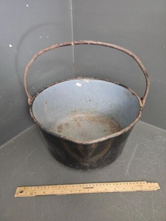 Large Enamel Cooking Pot