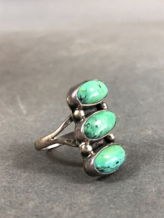 Vintage Navajo 3 Stone Turquoise Ring