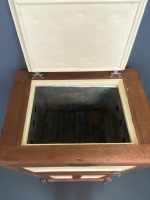 Mawson Anitique Ice Chest in Immaculate Condition - 6