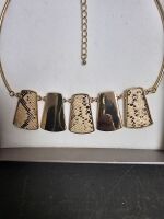 Unusual Gold Necklet - 2