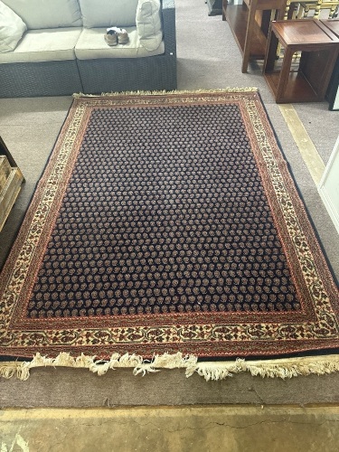 Heavy Weighted Persian Style Floor Rug