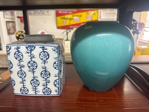 Chinese ginger jar and Turquoise vase