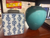 Chinese ginger jar and Turquoise vase - 2