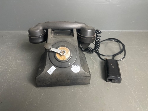 Bakelite telephone (C1950s)