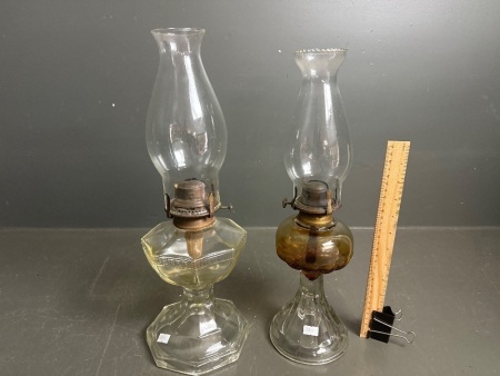 2 x Clear Glass Vintage Oil Lantens