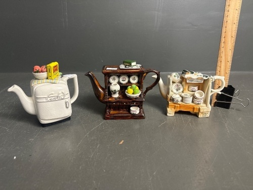 3 x Collectable Mini Teapots