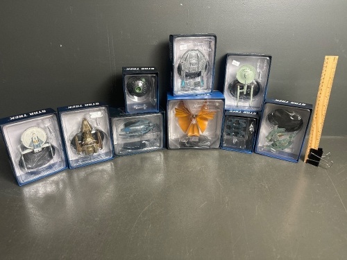 9 x Star Trek Figurines