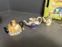 Collection of 8 Miniature Teapots - 2