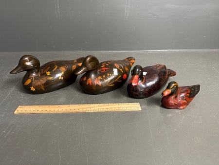 2 x Ann Daniels Heritage Pottery Ducks & 2 x Smaller Ducks