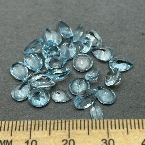 20 carats BLUE TOPAZ Gemstones