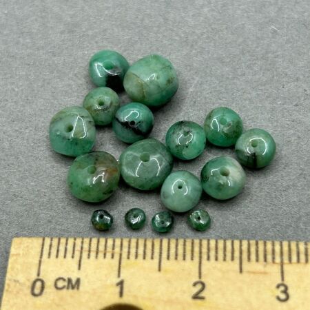 15 carats EMERALD Gemstone Beads