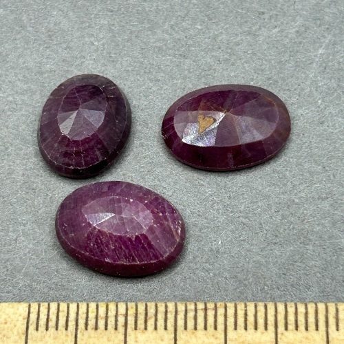 20 carats RUBY Gemstones