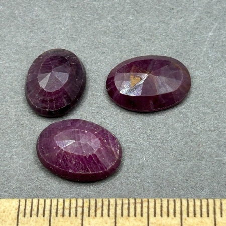 20 carats RUBY Gemstones