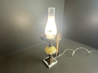 Electric lamp (oil lamp style) with glass font on brass stand - 2