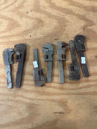 Lot of 7 adjustable wrenches